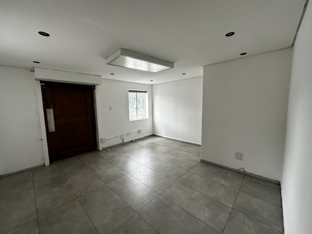 To Let Commercial Property for Rent in Woodstock Western Cape